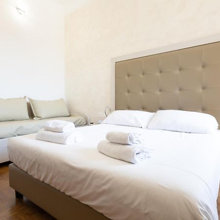 Romerooms Condotti ภายนอก รูปภาพ
